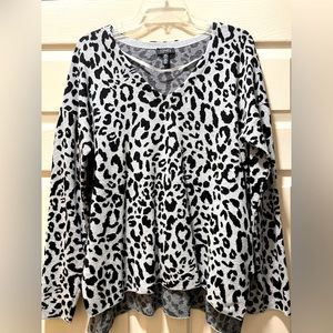 XL Jones New York Leopard Print Sweater